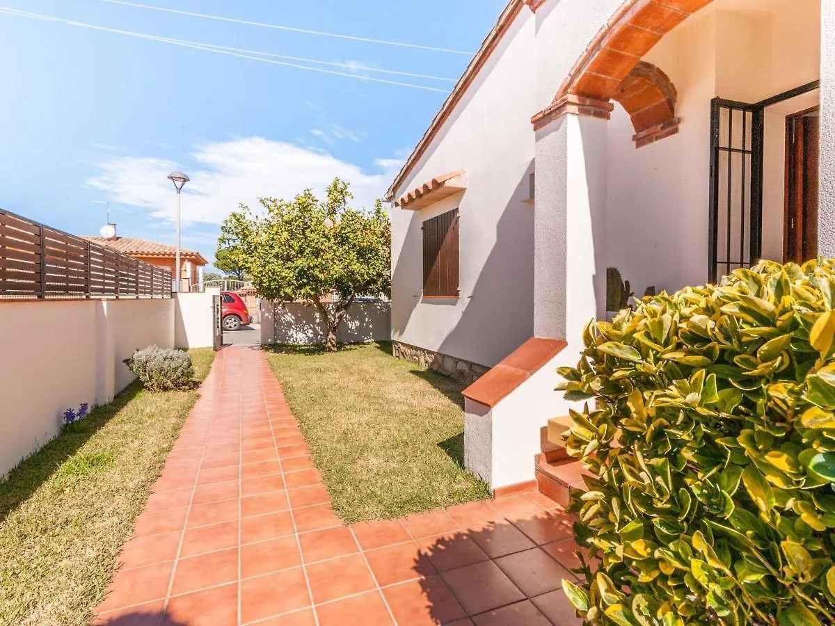 Cosy Holiday Home L'Escala With Swimming Pool ספרד